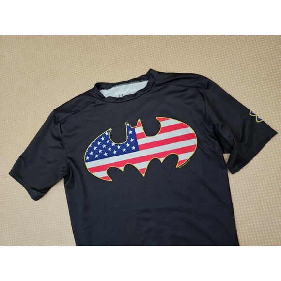 BATMAN Under Armour Shirt Medium Black Batman Compression DC Super Hero - Picture 4 of 5